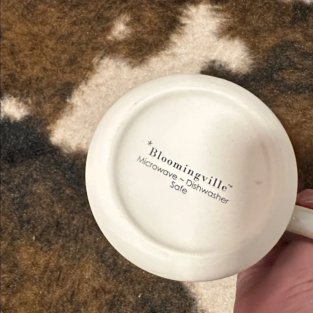 Classic White and Tan Mug - Picture 4 of 4